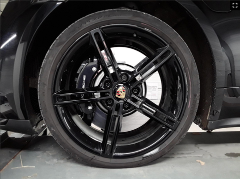 Porsche Taycan Turbo Sport Turismo in Jet Black Metallic MY2023
