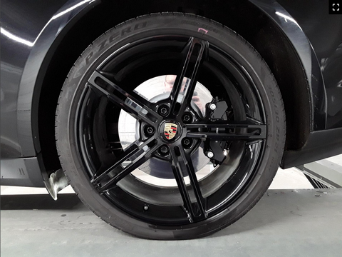 Porsche Taycan Turbo Sport Turismo in Jet Black Metallic MY2023