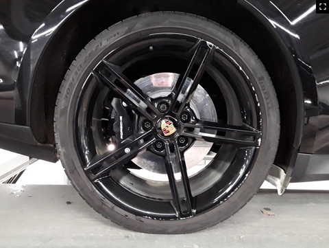 Porsche Taycan Turbo Sport Turismo in Jet Black Metallic MY2023