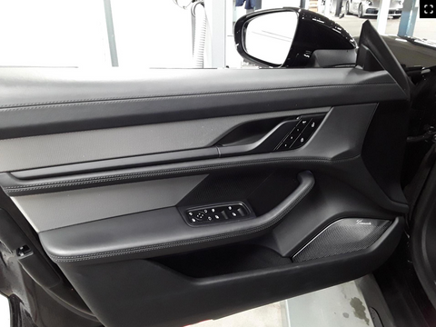 Porsche Taycan Turbo Sport Turismo in Jet Black Metallic MY2023