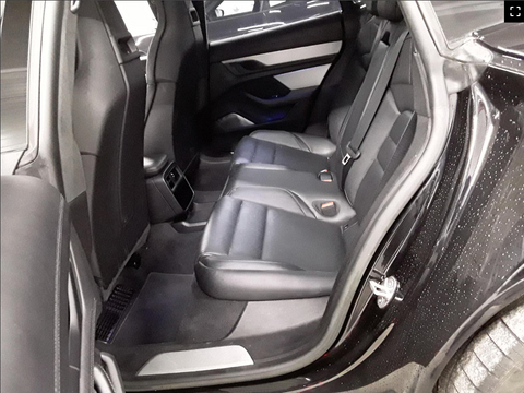 Porsche Taycan Turbo Sport Turismo in Jet Black Metallic MY2023
