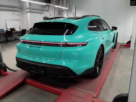 Porsche Taycan GTS Sport Turismo in PTS Mintgreen MY2023