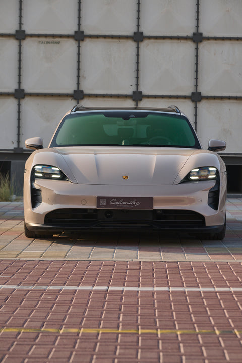 Porsche Taycan GTS Sport Turismo in Coffee Beige Metallic MY2023