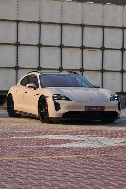 Porsche Taycan GTS Sport Turismo in Coffee Beige Metallic MY2023