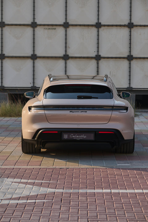 Porsche Taycan GTS Sport Turismo in Coffee Beige Metallic MY2023