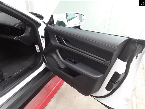 Porsche Taycan Sport Limousine in Carrara White Metallic MY 2022