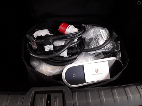 Porsche Taycan Sport Limousine in Carrara White Metallic MY 2022