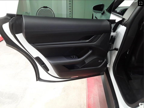 Porsche Taycan Sport Limousine in Carrara White Metallic MY 2022