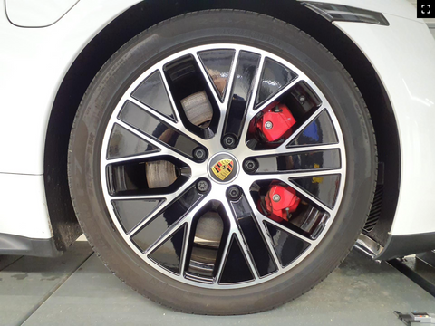Porsche Taycan GTS Sport Turismo in white MY2023