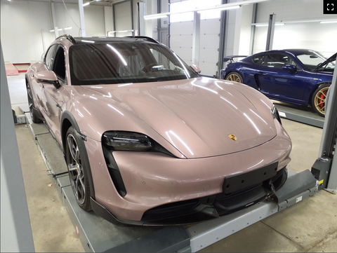 Porsche Taycan Turbo S Cross Turismo in Frozen Berry Metallic MY2022