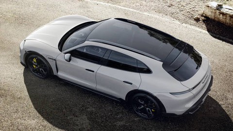 Porsche Taycan Turbo S Cross Turismo in Crayon aka. Chalk MY2023