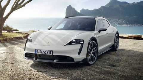 Porsche Taycan Turbo S Cross Turismo in Crayon aka. Chalk MY2023