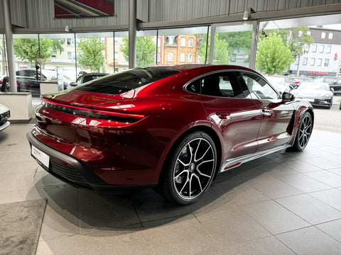 Porsche Taycan Sport Limousine in Cherry Metallic MY2022
