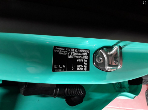 Porsche Taycan GTS Sport Turismo in PTS Mintgreen MY2023