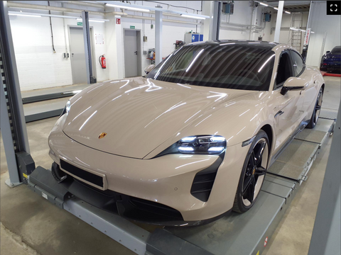 Porsche Taycan Turbo S Sport Limousine in Coffee Beige Metallic MY2023