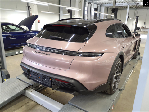 Porsche Taycan Turbo S Cross Turismo in Frozen Berry Metallic MY2022