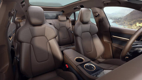 Taycan 4S Cross Turismo in Carrarawhitemetallic MY2022