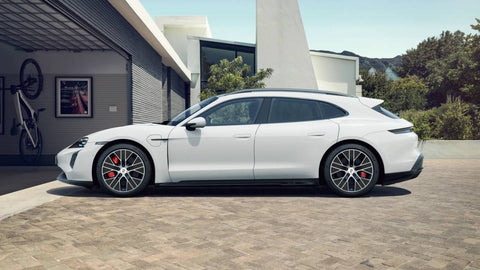 Porsche Taycan GTS Sport Turismo in white MY2023