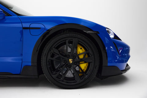 Porsche Taycan Turbo S Cross Turismo in PTS Voodoo Blue MY2022