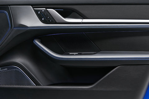 Porsche Taycan Turbo S Cross Turismo in PTS Voodoo Blue MY2022