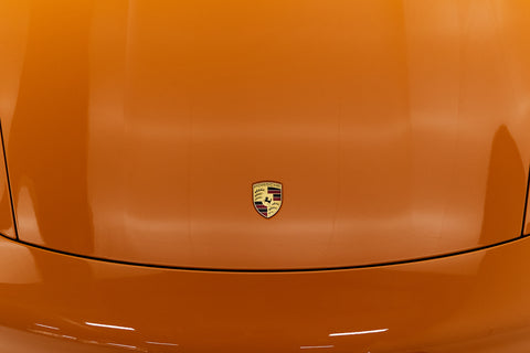 Porsche Taycan Turbo Sport Limousine in PTS Pastelorange MY2023