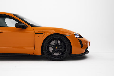 Porsche Taycan Turbo Sport Limousine in PTS Pastelorange MY2023