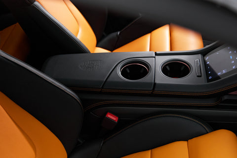 Porsche Taycan Turbo Sport Limousine in PTS Pastelorange MY2023