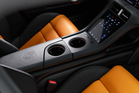 Porsche Taycan Turbo Sport Limousine in PTS Pastelorange MY2023