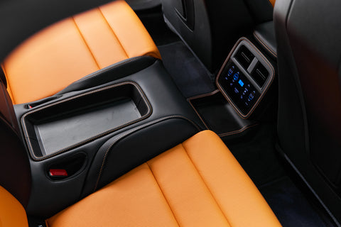 Porsche Taycan Turbo Sport Limousine in PTS Pastelorange MY2023